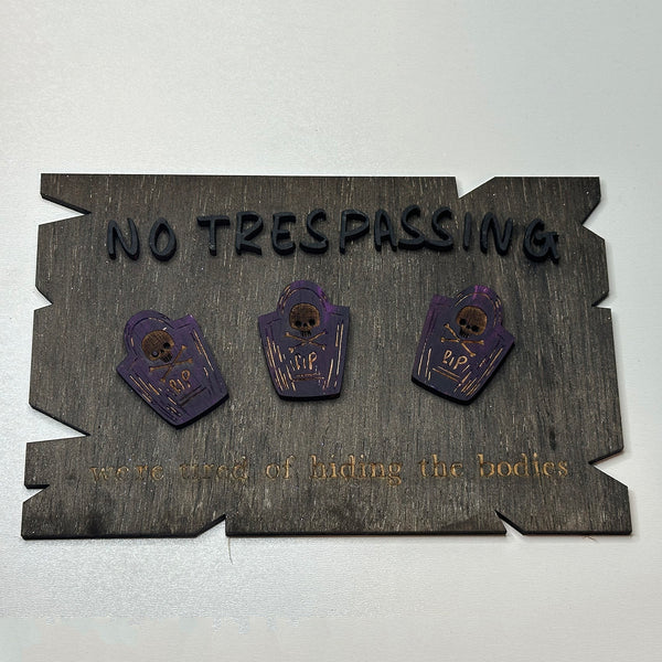 DoubleWood Metallschild „No Trespassing We're Tired Of Hiding The Bodies“ - 20,3x30,5 Cm, Lustiger Hof-Gag