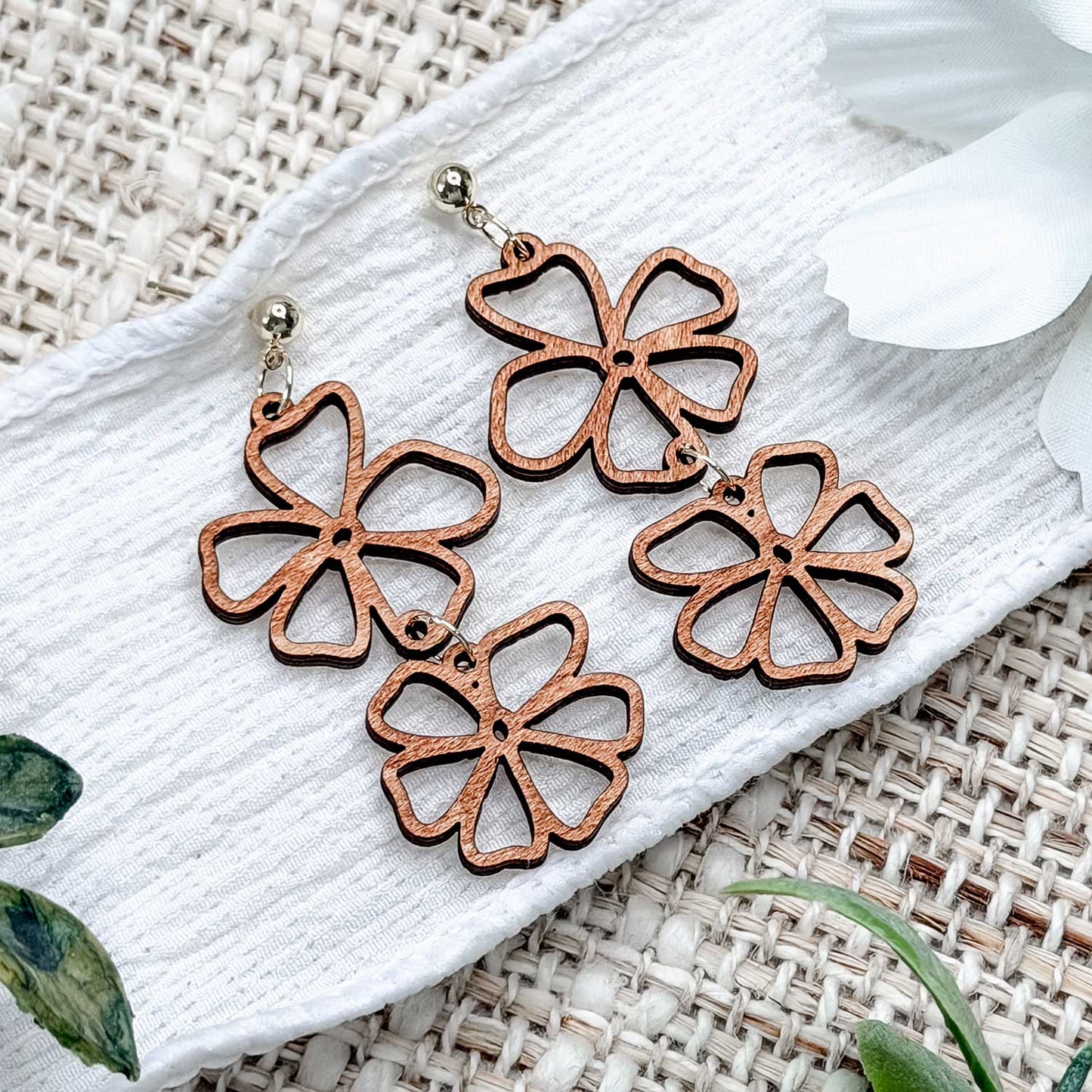 Simple Flower Dangle Earrings Set - Glowforge