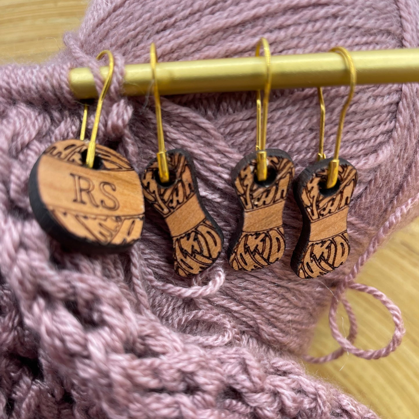 6 Piece Yarn Stitch Markers Set