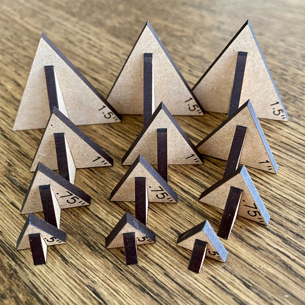 Engraving Material Support Set (Painters' Pyramids) – Glowforge Shop