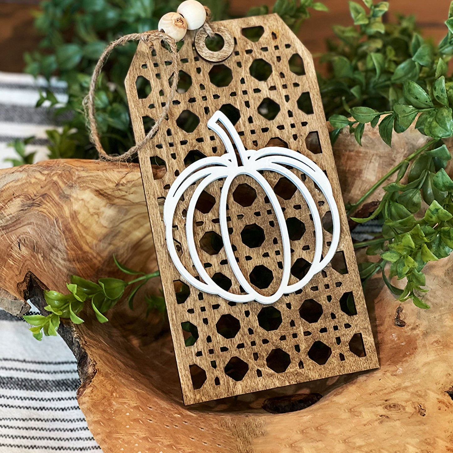 Fall Rattan Tags With Pumpkin