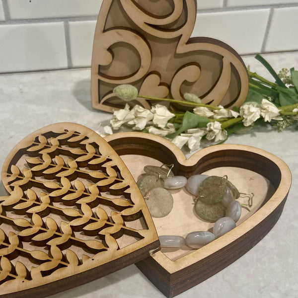 Heart-Shaped Money Holder – Glowforge Shop