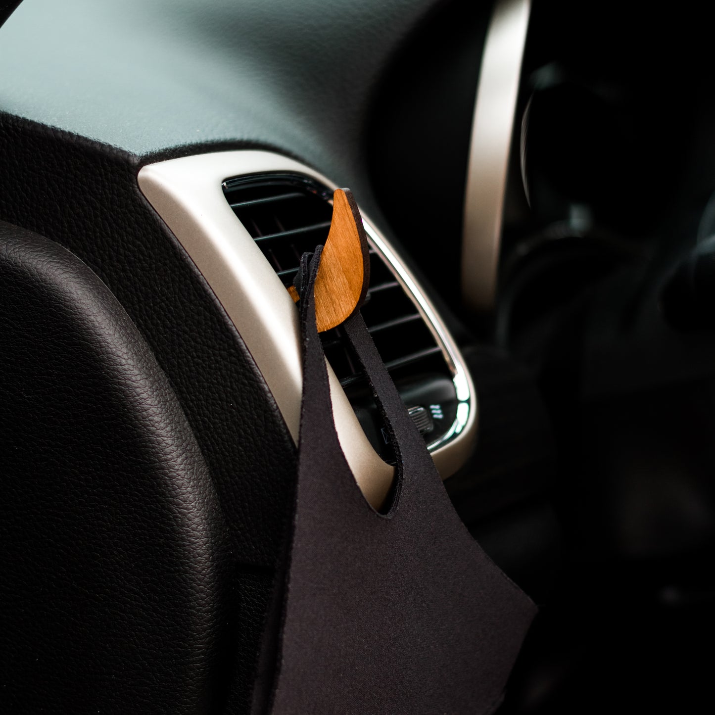 Simple Car Vent Mask Hanger