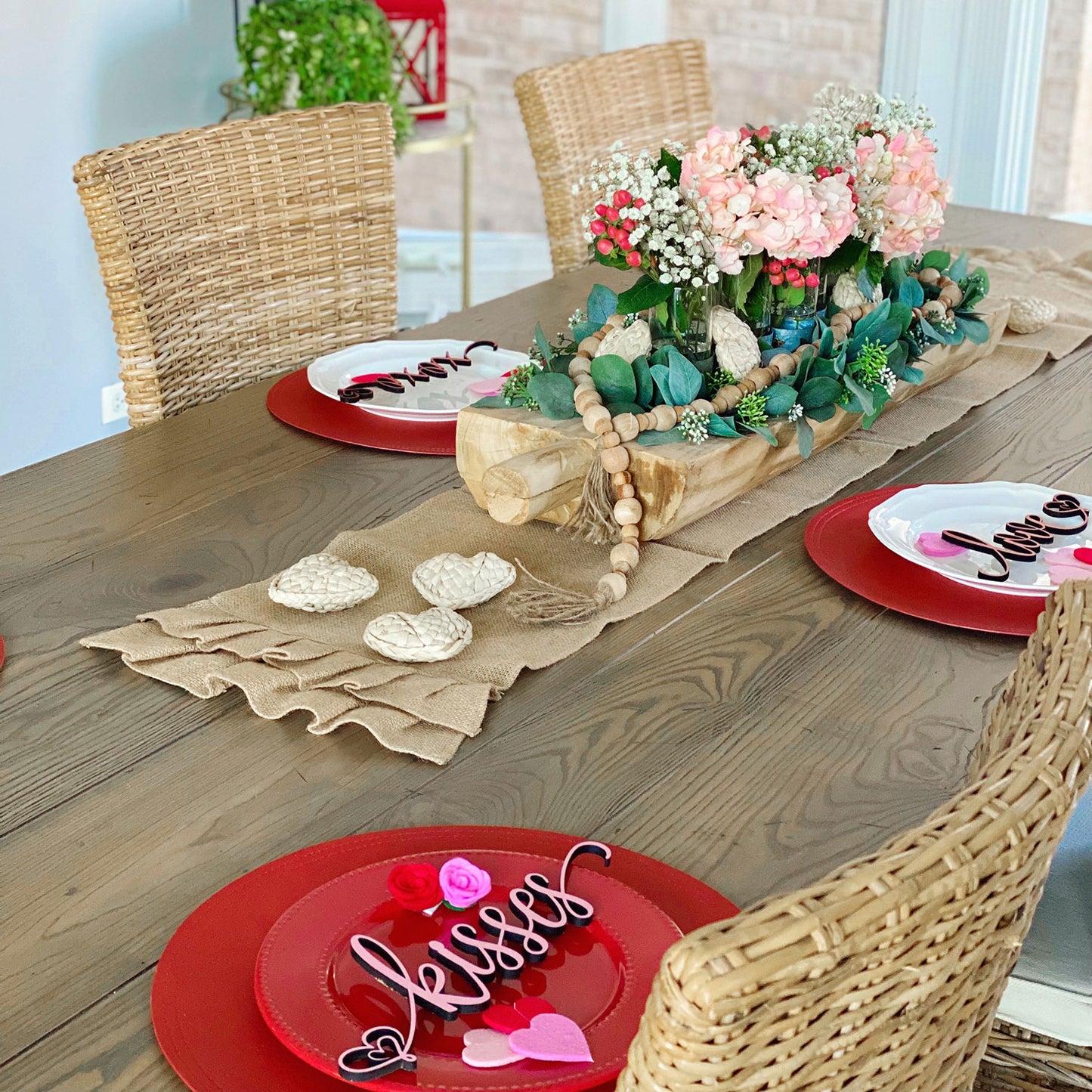 Valentine’s Day Plate Words Tablescape (Set of 6)