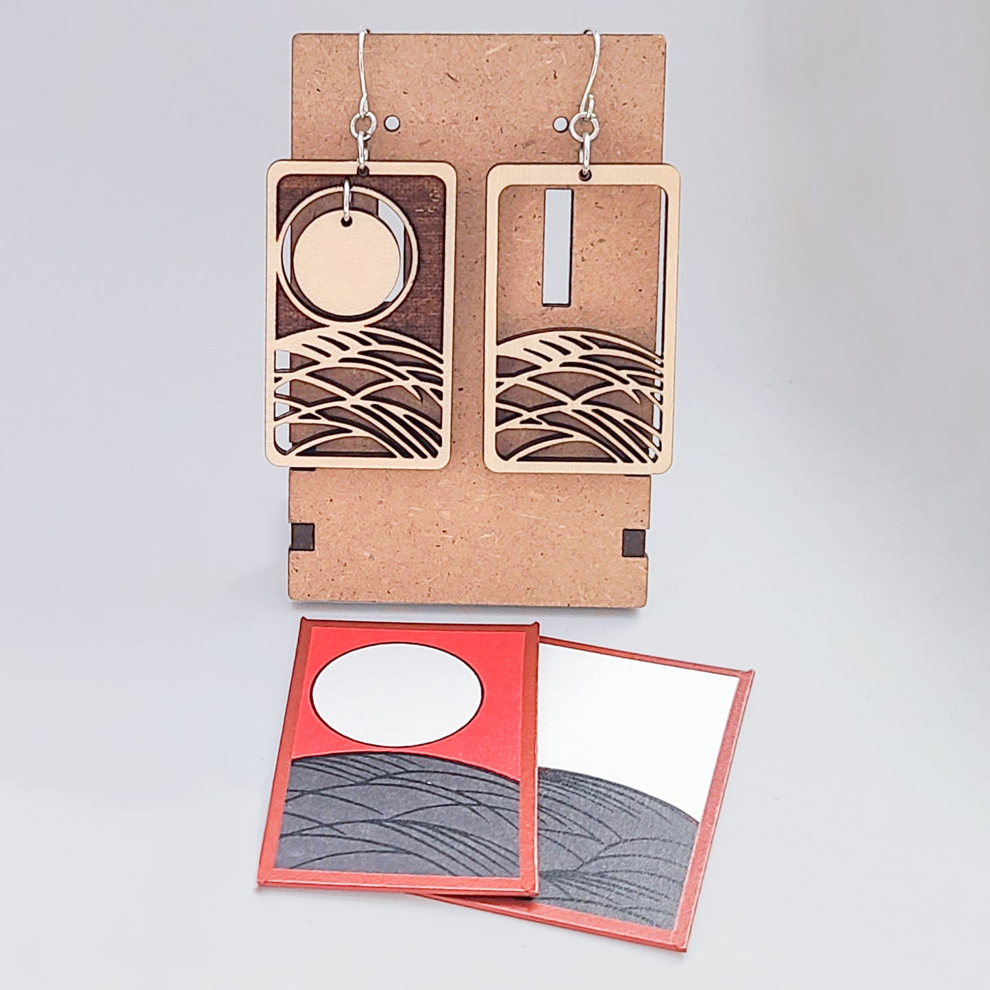Hanafuda-style Earrings "August" 2