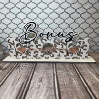 Extraordinary Bonus Mom Sign / Stand