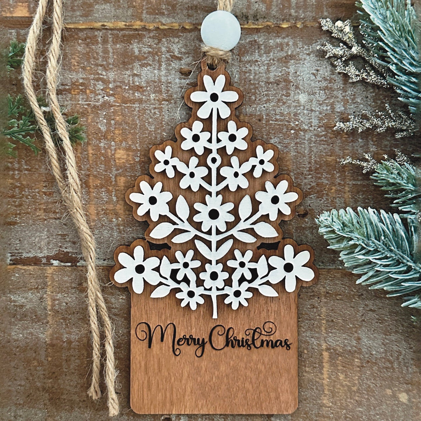 Personalizable Layered Flower-Themed Christmas Tree Ornament