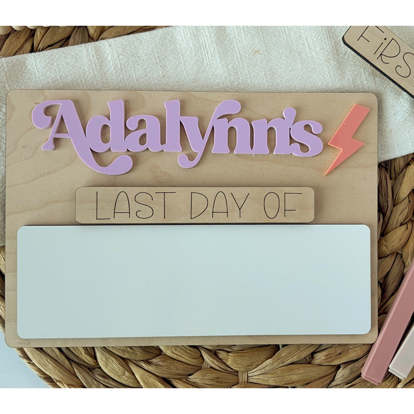 Personalizable Simple Back to School Sign