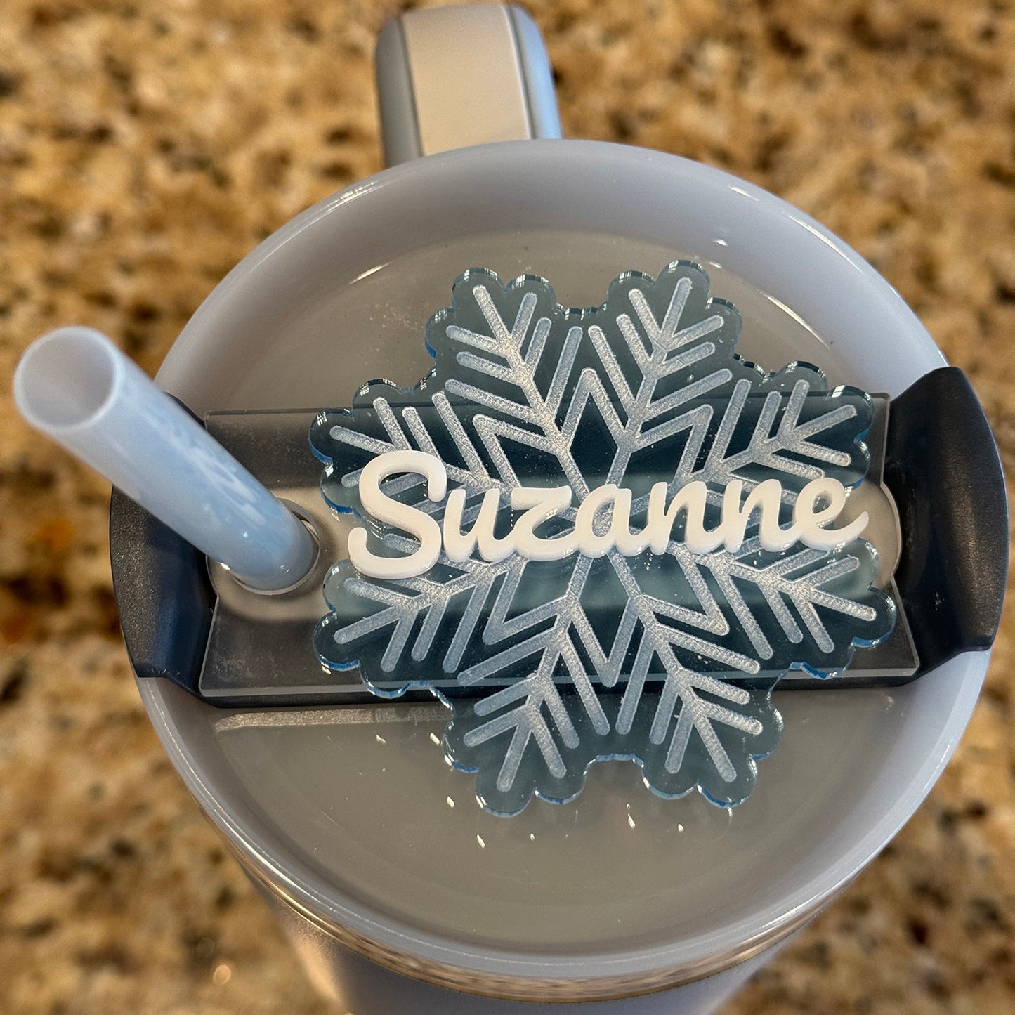 https://shop.glowforge.com/cdn/shop/files/PersonalizableSnowflakeChristmasToppercompatiblewith40ozStanleyCup-3square.jpg?v=1700689700&width=1445