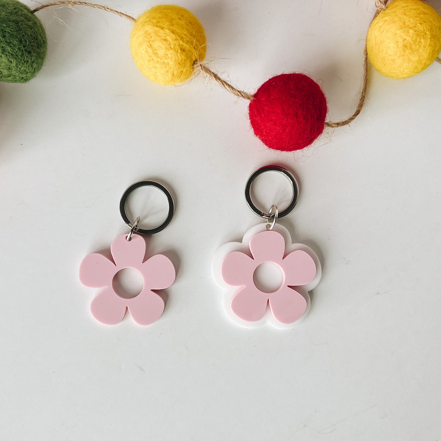 Retro Flower Keychain - Groovy 70's Style Key Ring (Set of 2)