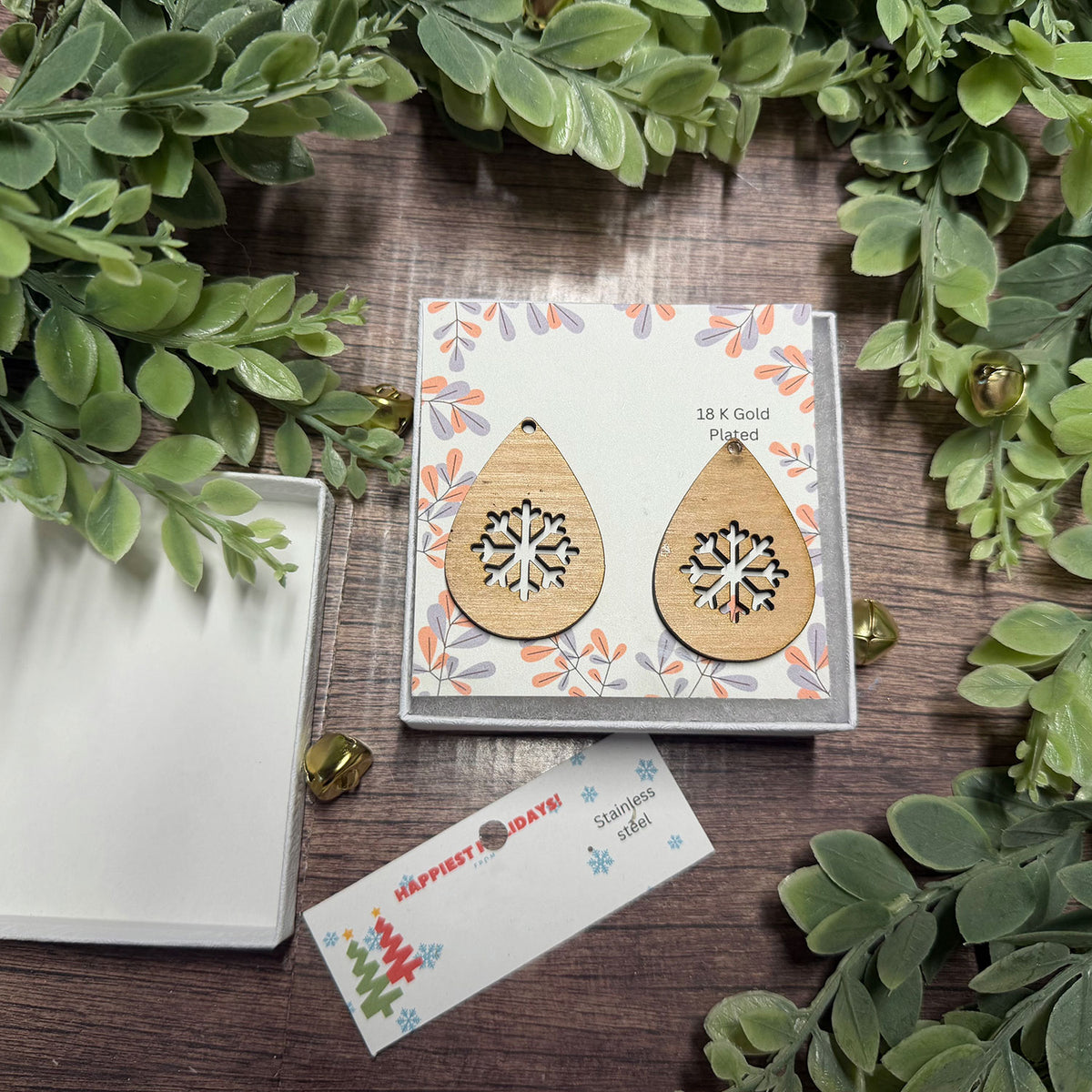 Christmas Snowflake Dangle Earrings - Glowforge