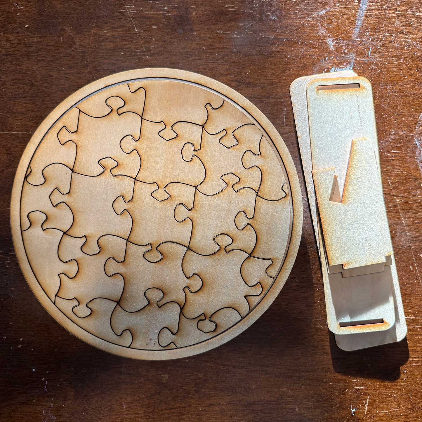 Customizable 8x8 Circle Puzzle with Stand - Glowforge