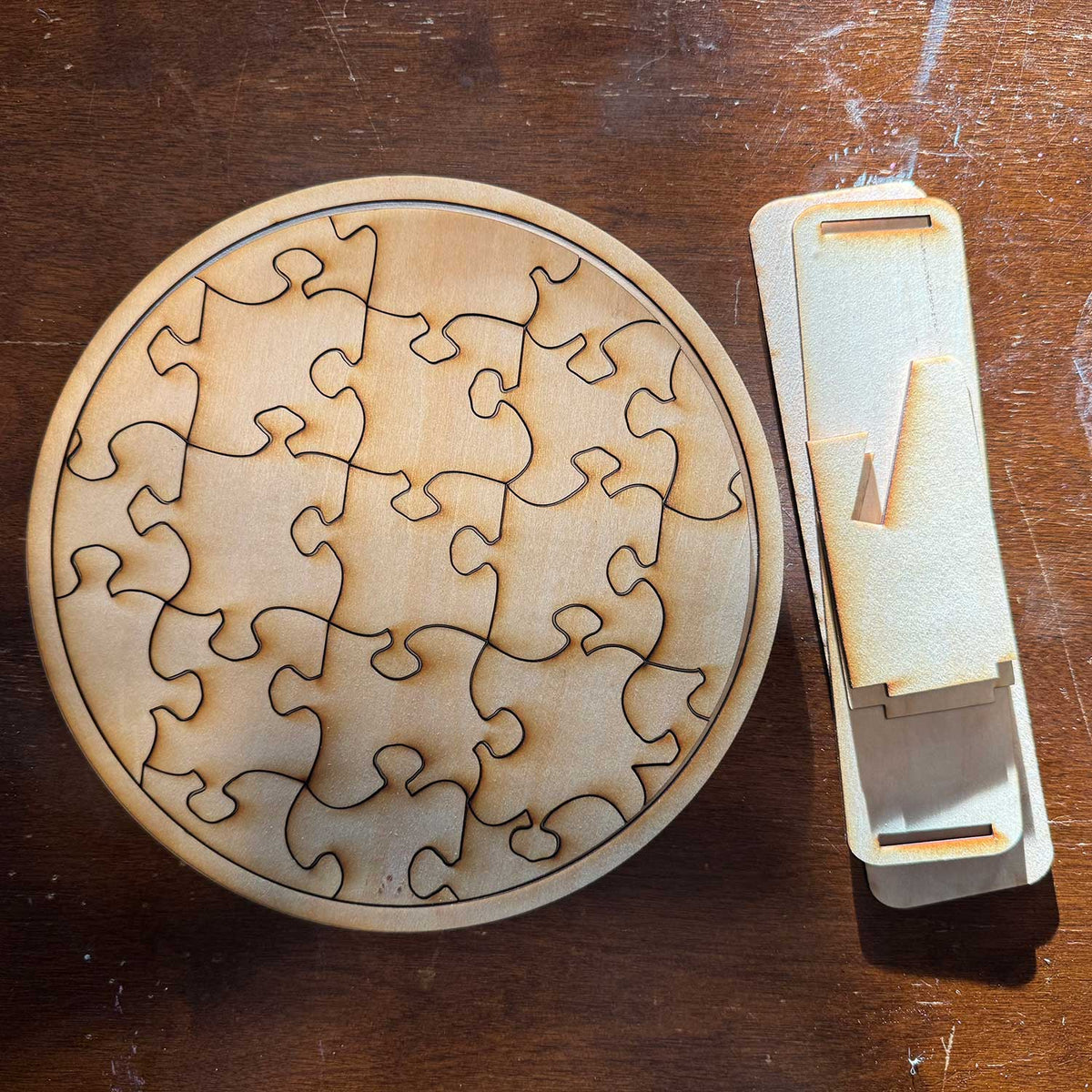Customizable 8x8 Circle Puzzle with Stand - Glowforge