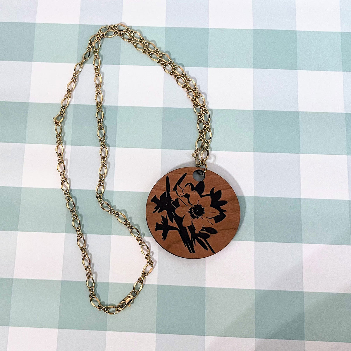 Daffodil Necklace Pendant - Glowforge