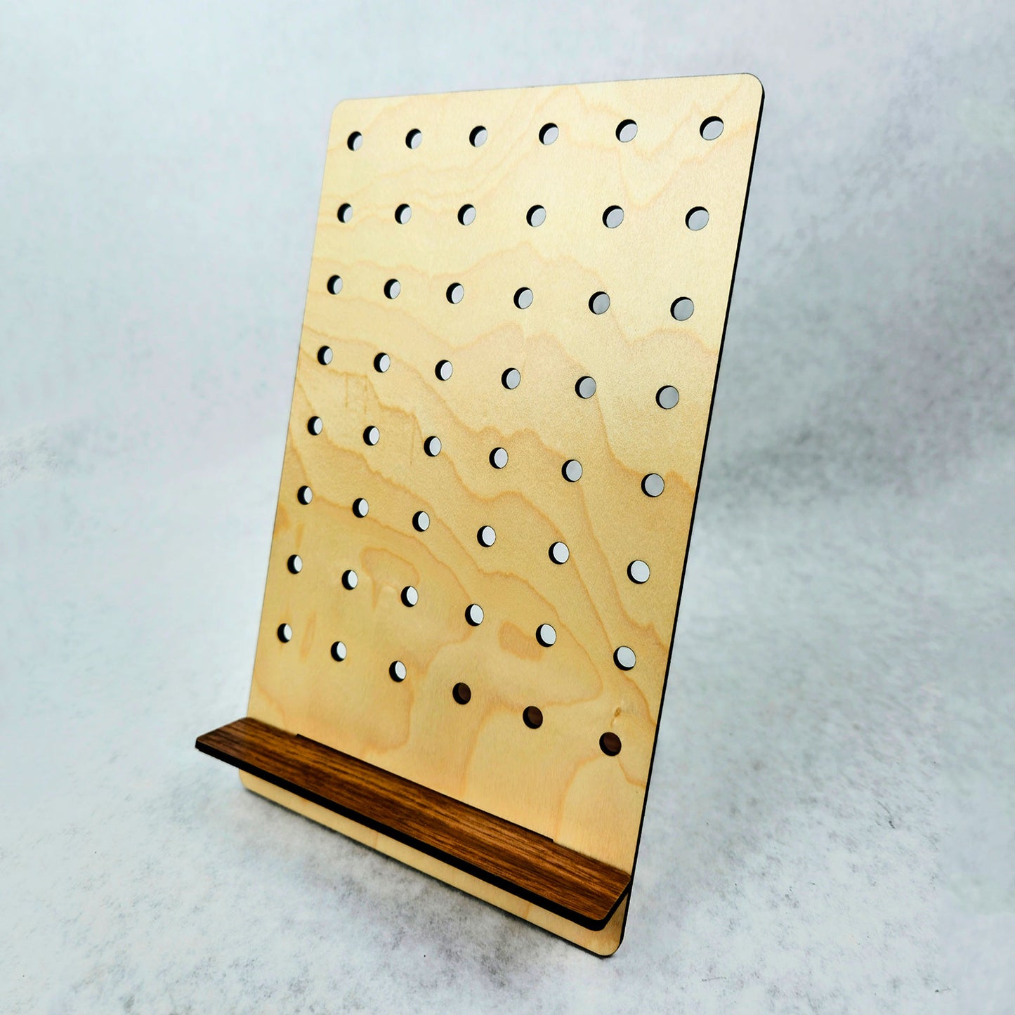 Flat Pack Retail Display Pegboard (Medium) - Glowforge