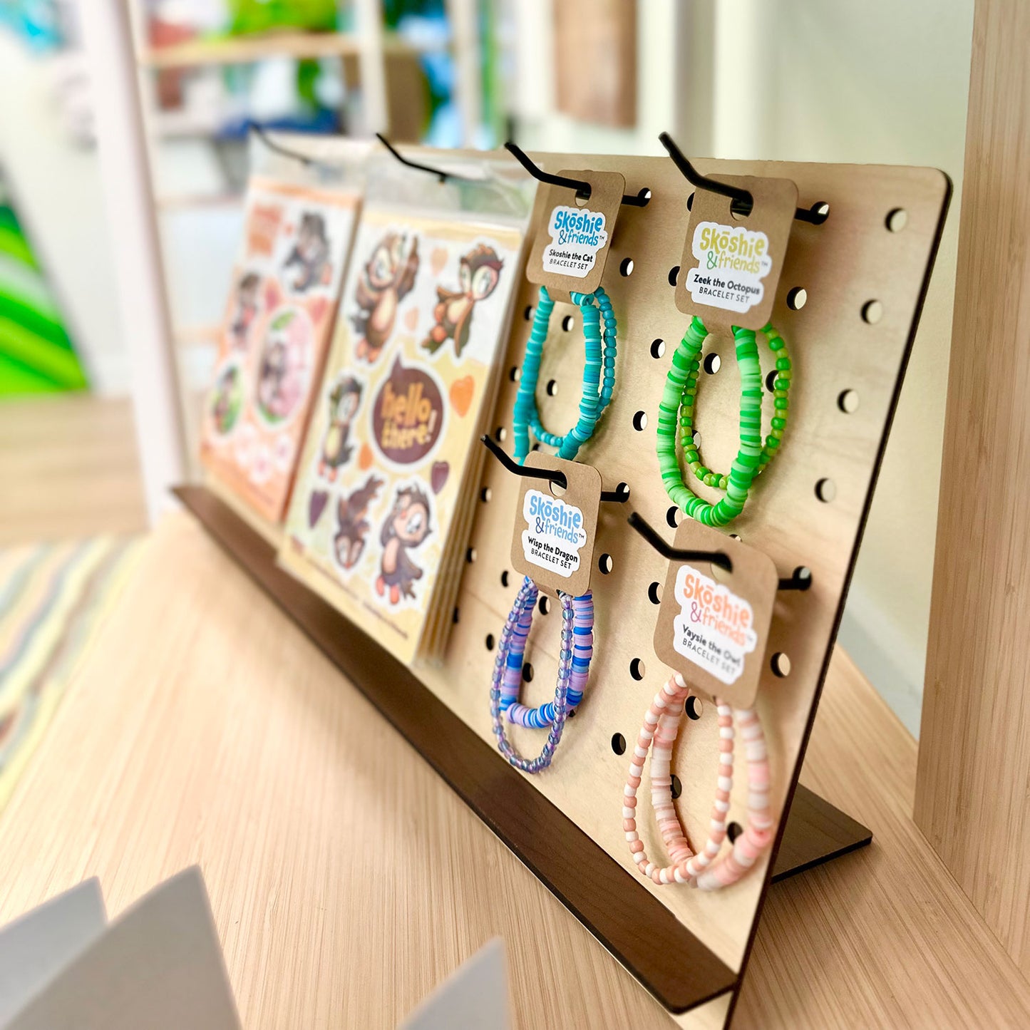 Flat Pack Retail Display Pegboard (Medium) - Glowforge