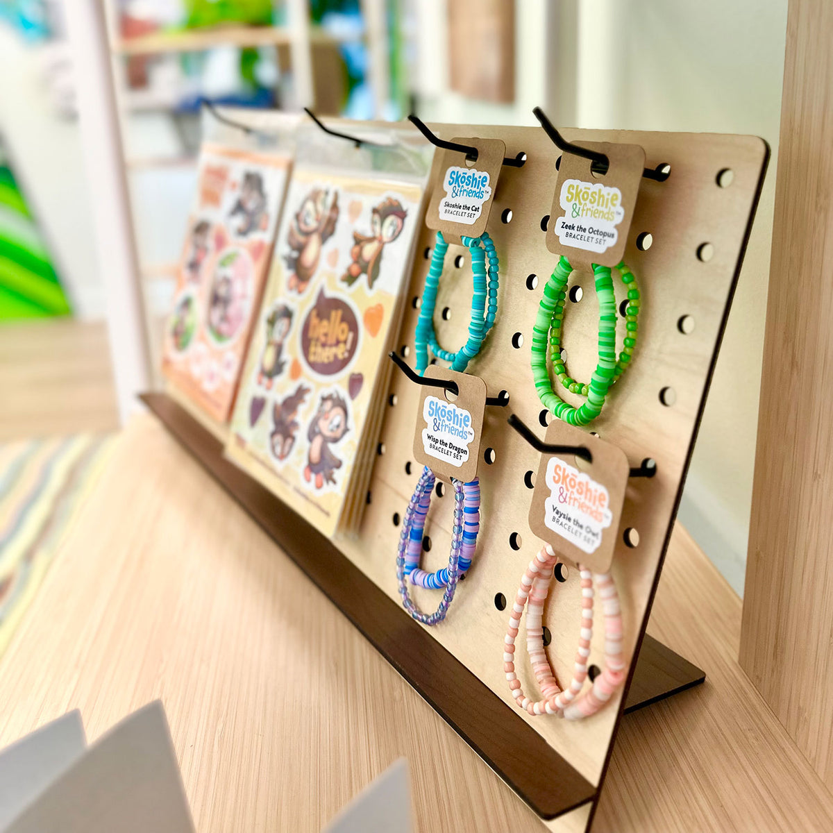 Flat Pack Retail Display Pegboard (Medium) - Glowforge