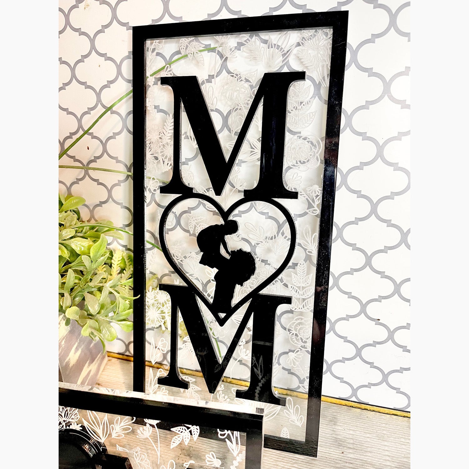 Mom Example. Sign Floral-themed Vertical Mom Sign – Glowforge Shop