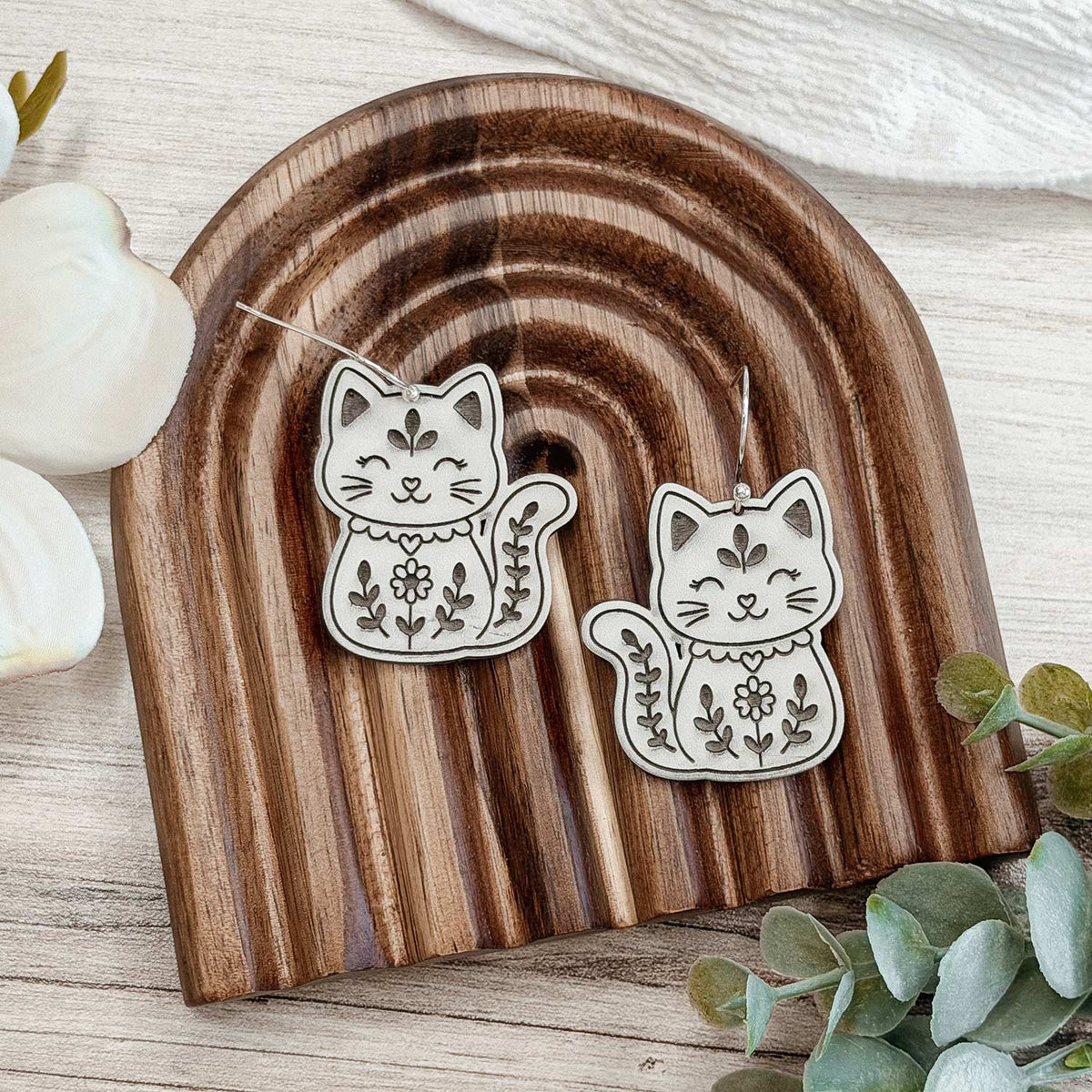 Folk Art Cat Earrings - Glowforge