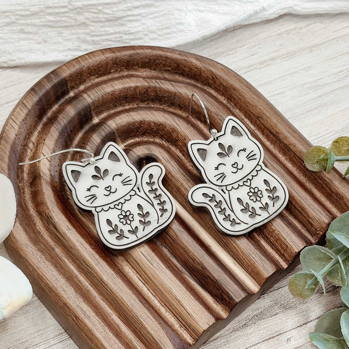 Folk Art Cat Earrings - Glowforge