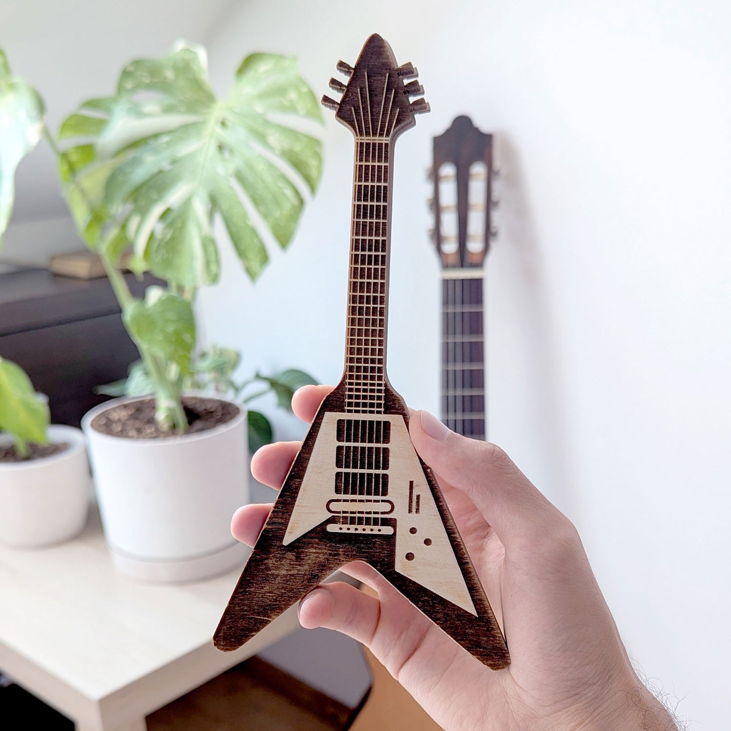 Guitar Pick Holder II – Compact Electro Guitar-Shaped Plectrum Storage - Glowforge