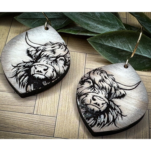 Highland Cow Teardrop Earrings – Glowforge Shop