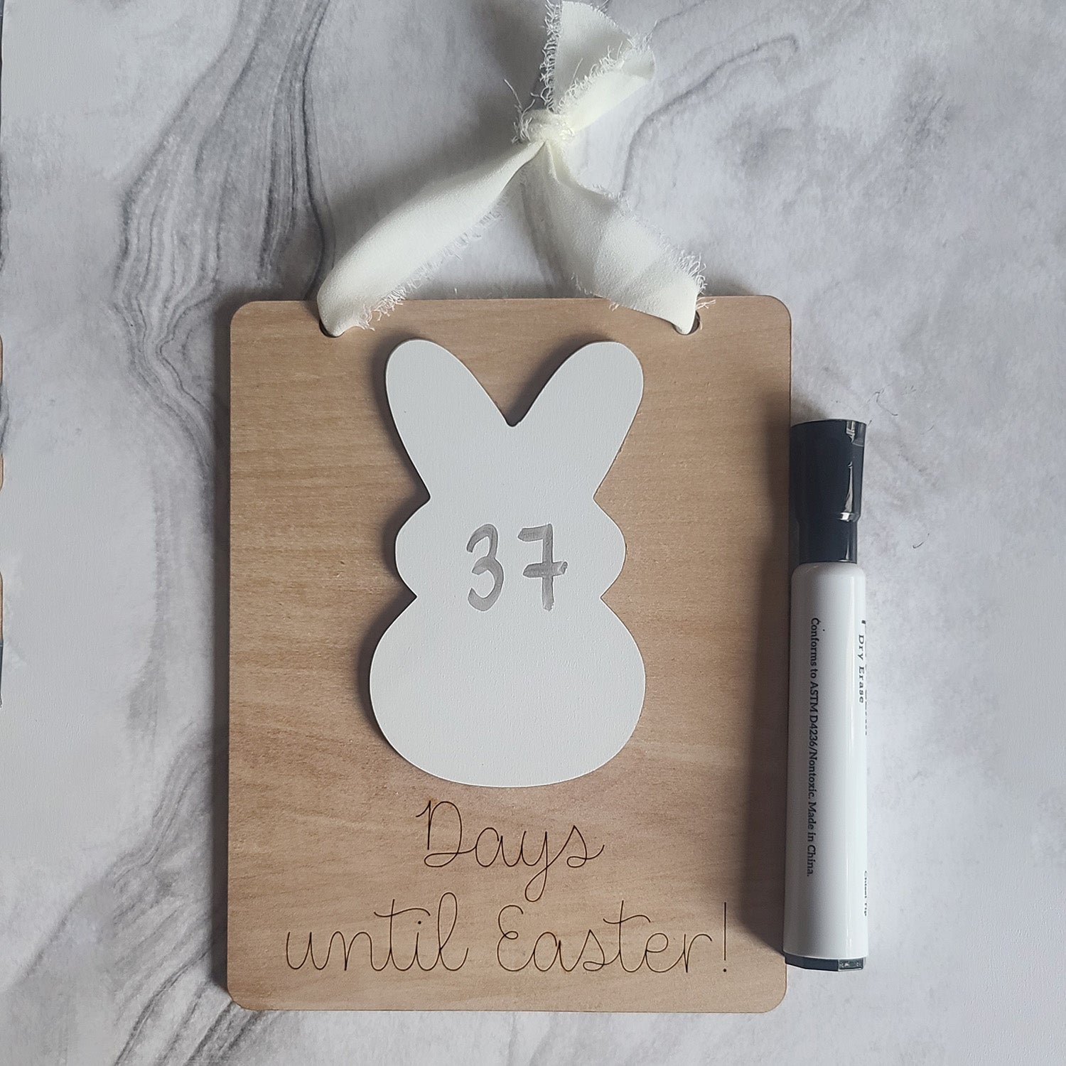 Hoppy Days Easter Countdown Sign – Glowforge Shop