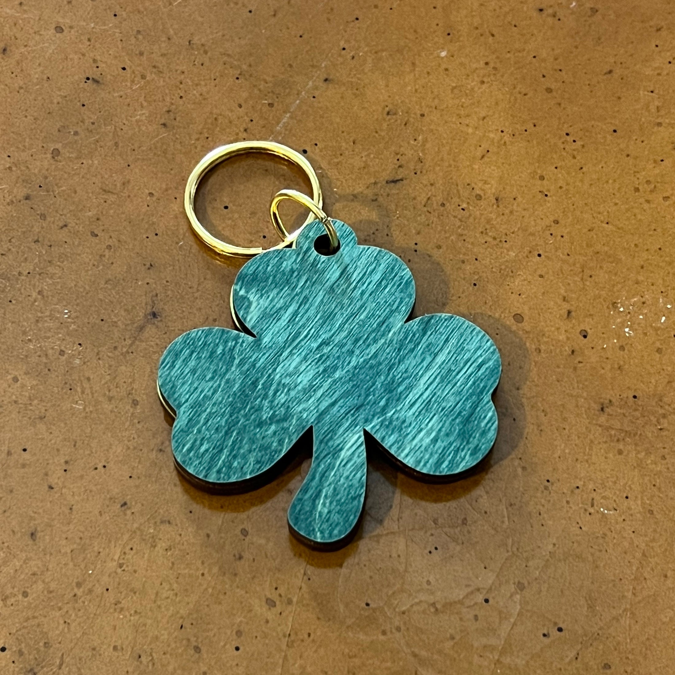 Irish Luck Swing Out Shamrock Keychain – Glowforge Shop