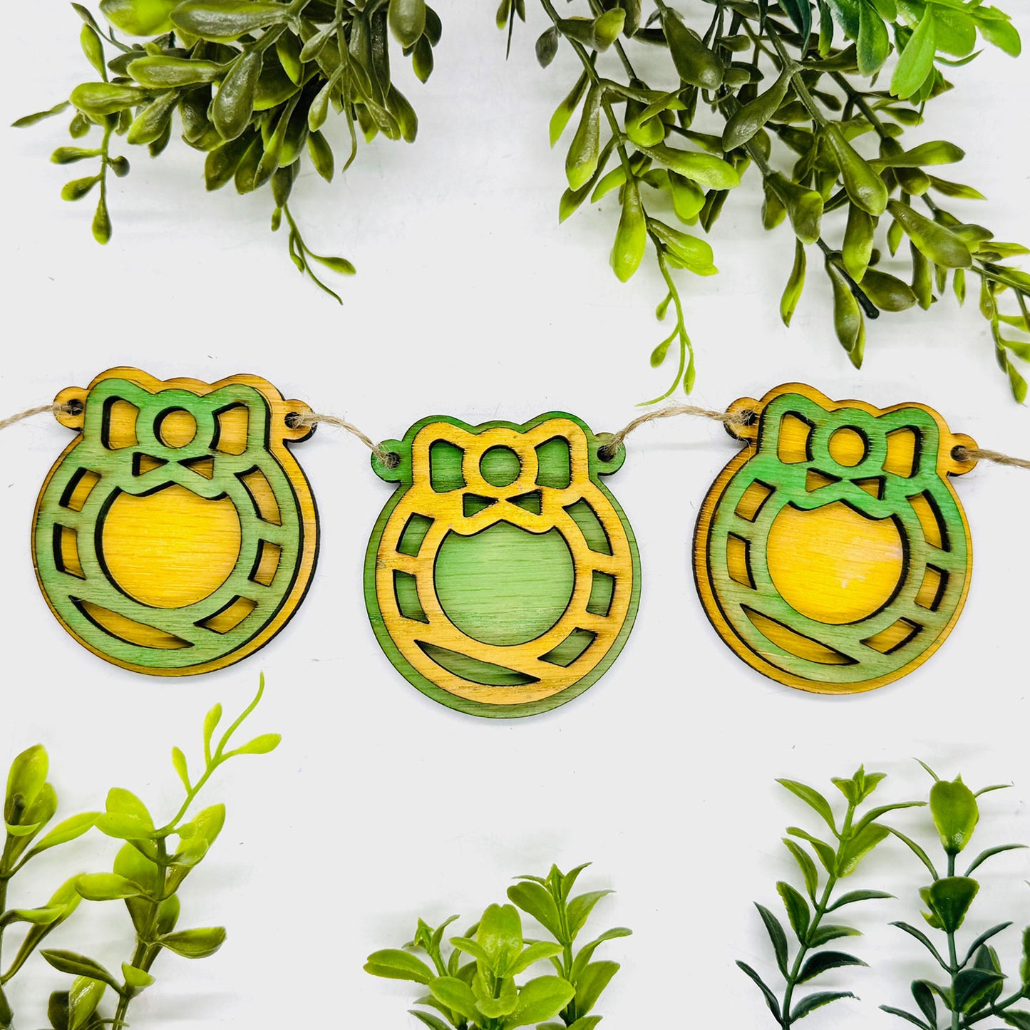 Layered Wreath Garland Banner - Glowforge