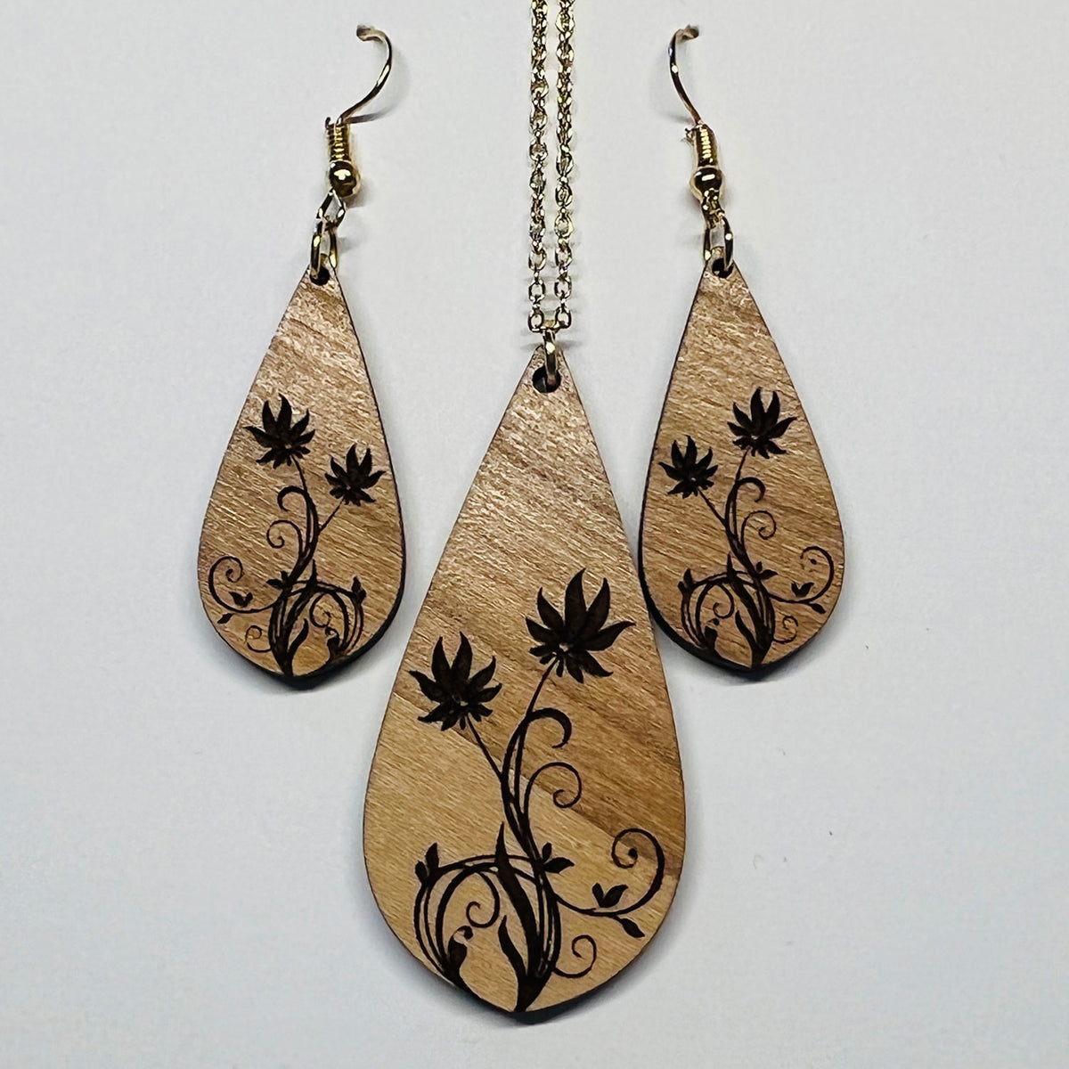 Leaf Filigree Teardrop Jewelry Set - Glowforge