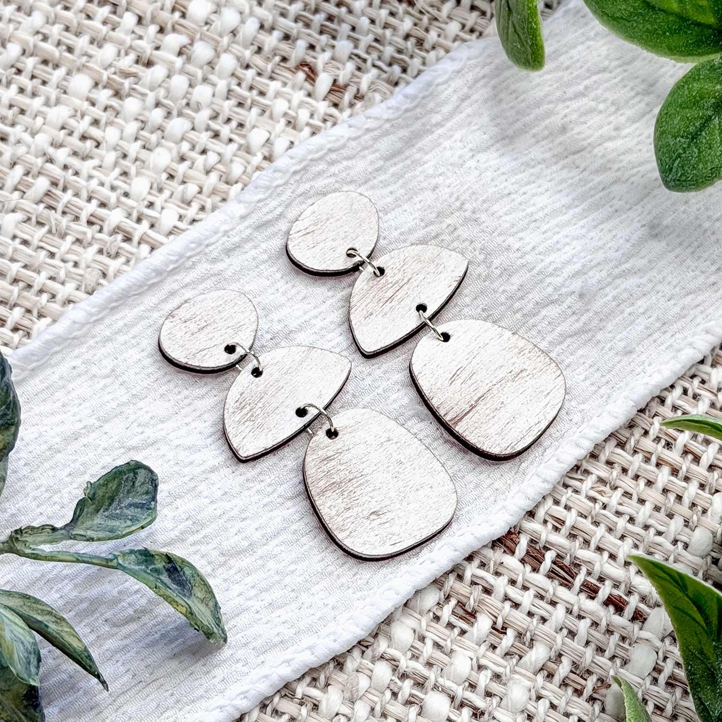 Minimal Oval Drop Dangle Earrings - Glowforge