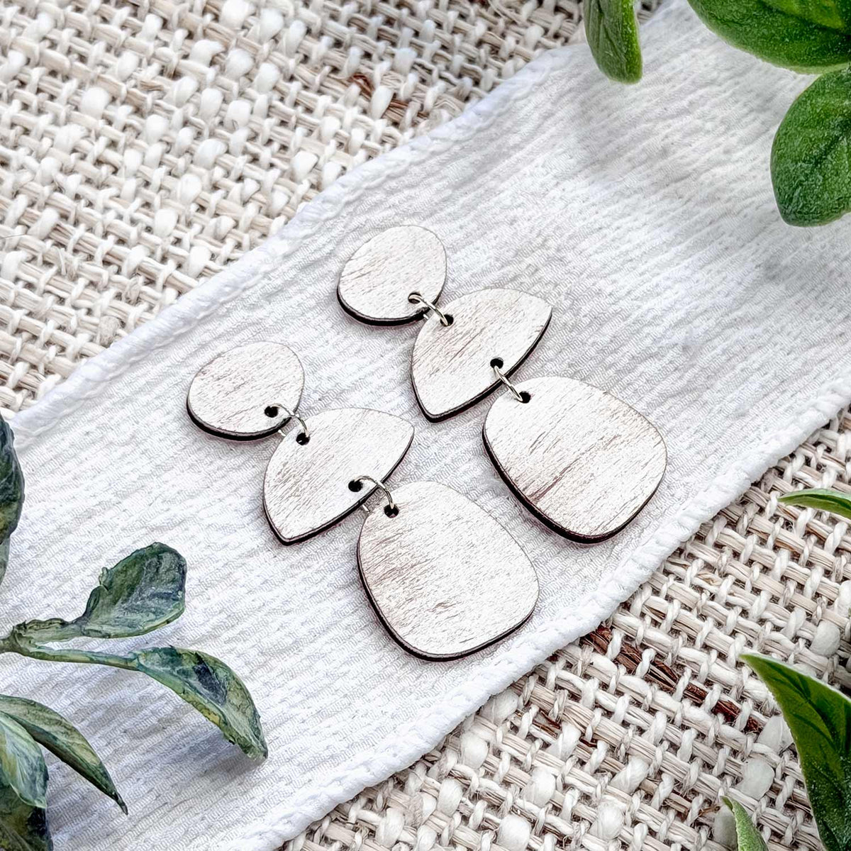 Minimal Oval Drop Dangle Earrings - Glowforge