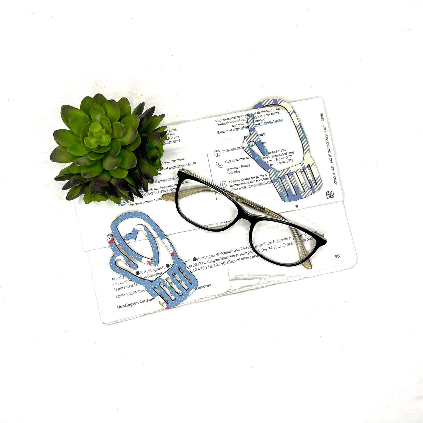 Mitten Bookmark with Card Backer - Paperclip - Snack Bag Closure - Glowforge