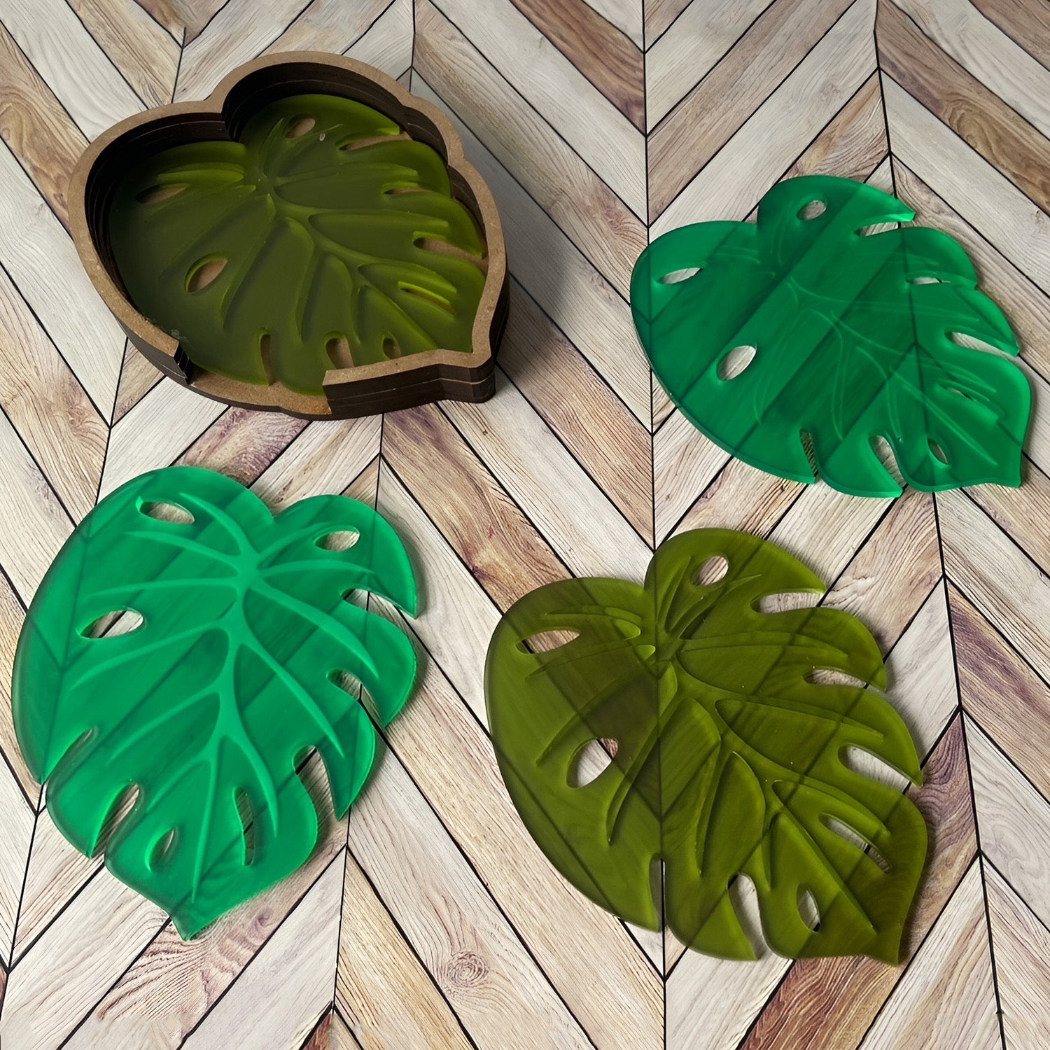 monstera plant coaster “Leave It to Me” – Monstera Leaf Coaster with Holder (Set of 5 )