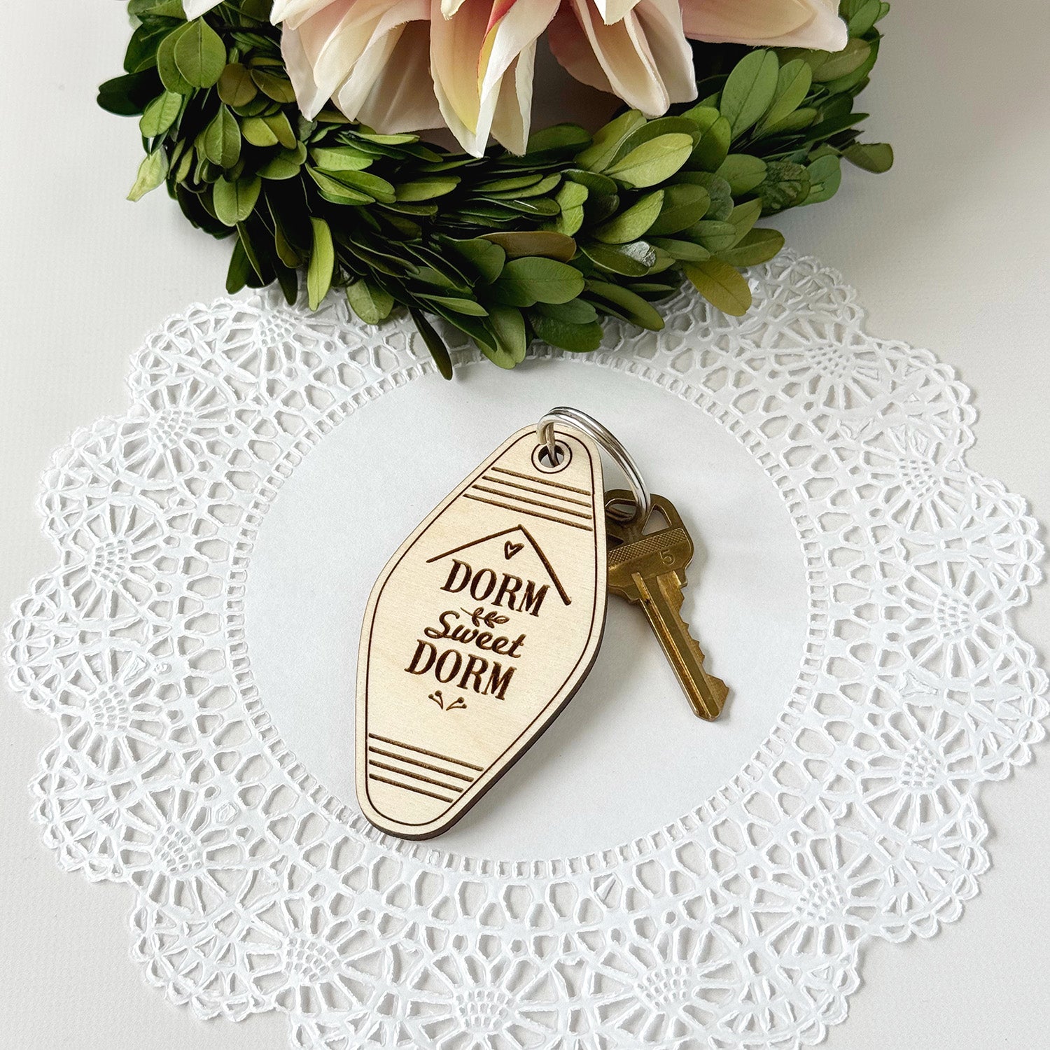 Dorms Key Set Retro Motel-style 'Dorm Sweet Dorm' Keychain for Students and Back-to ...