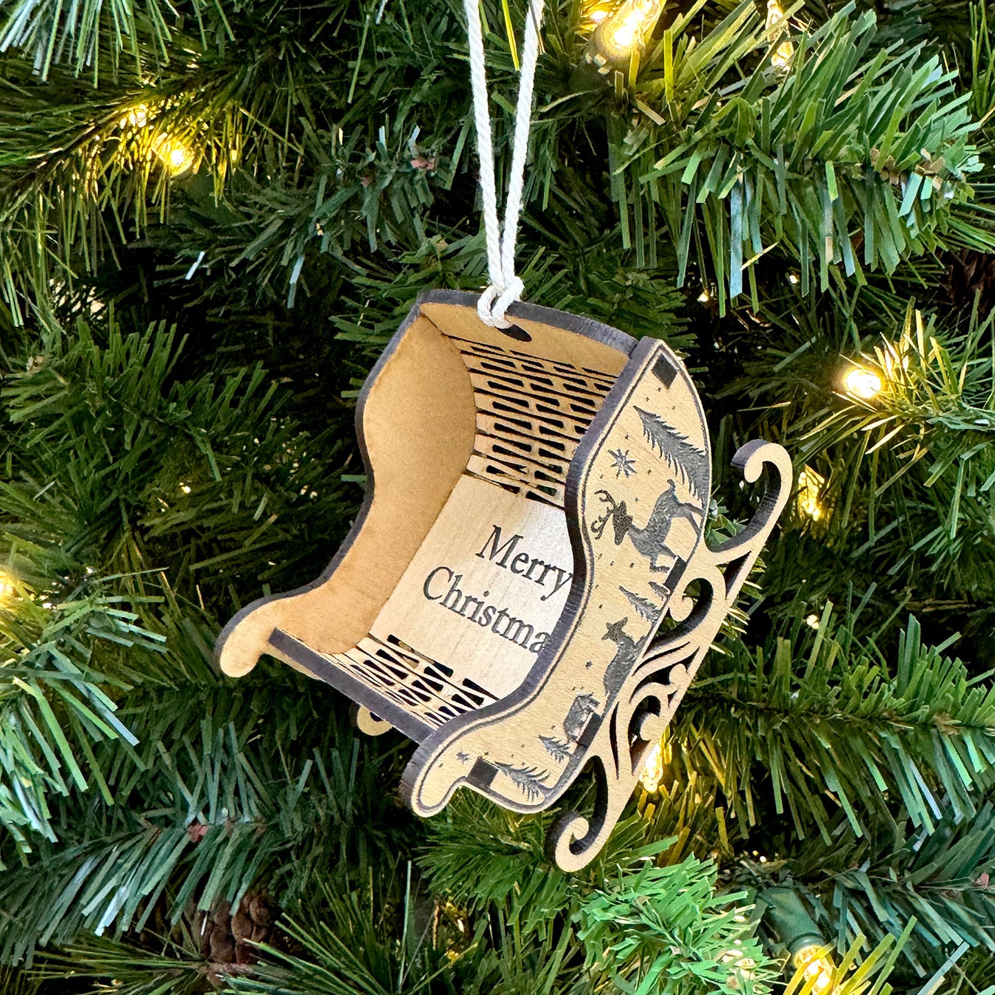 Small Living Hinge Christmas Sleigh – Ornament & Gift Card Holder (Light Proofgrade) - Glowforge