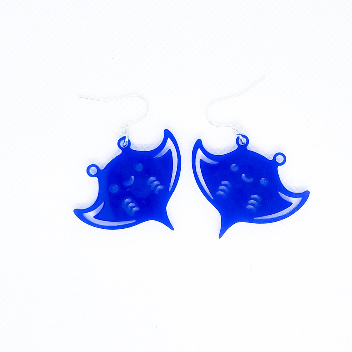 Smiling Manta Ray Dangle Earrings - Glowforge