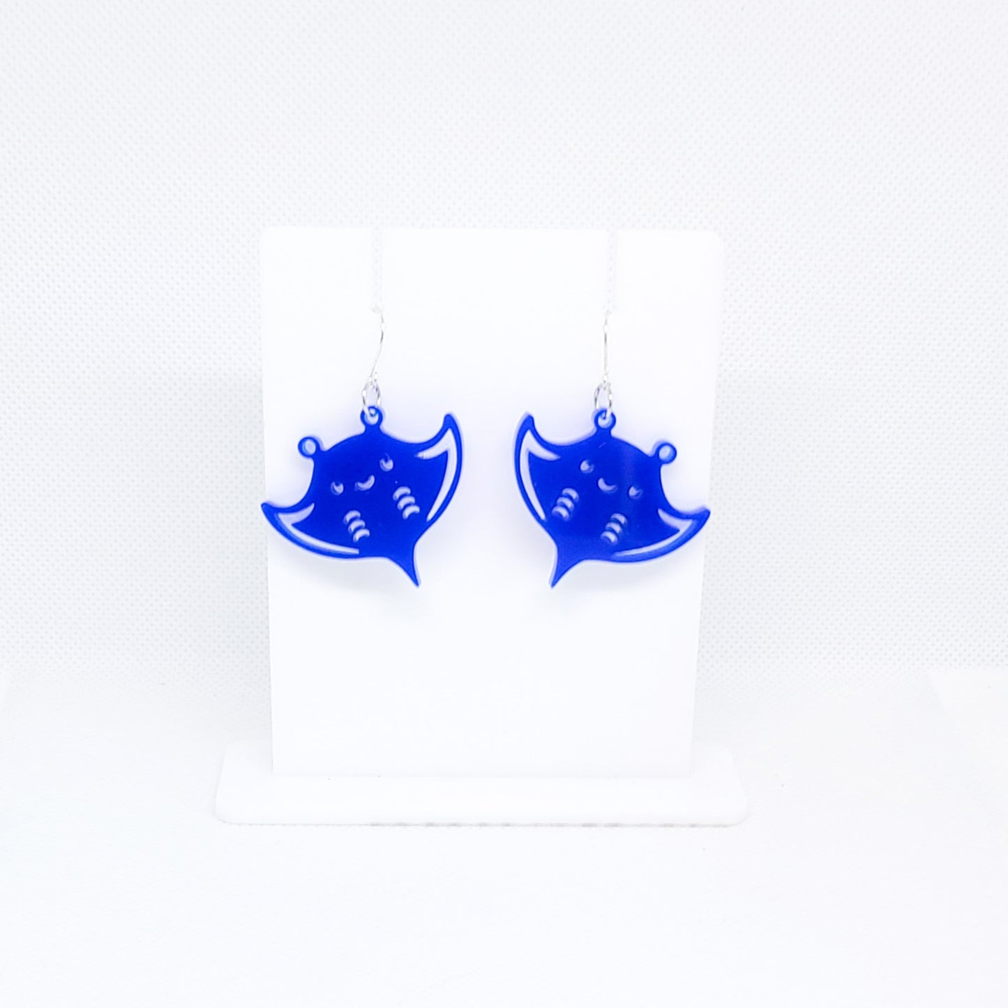 Smiling Manta Ray Dangle Earrings - Glowforge