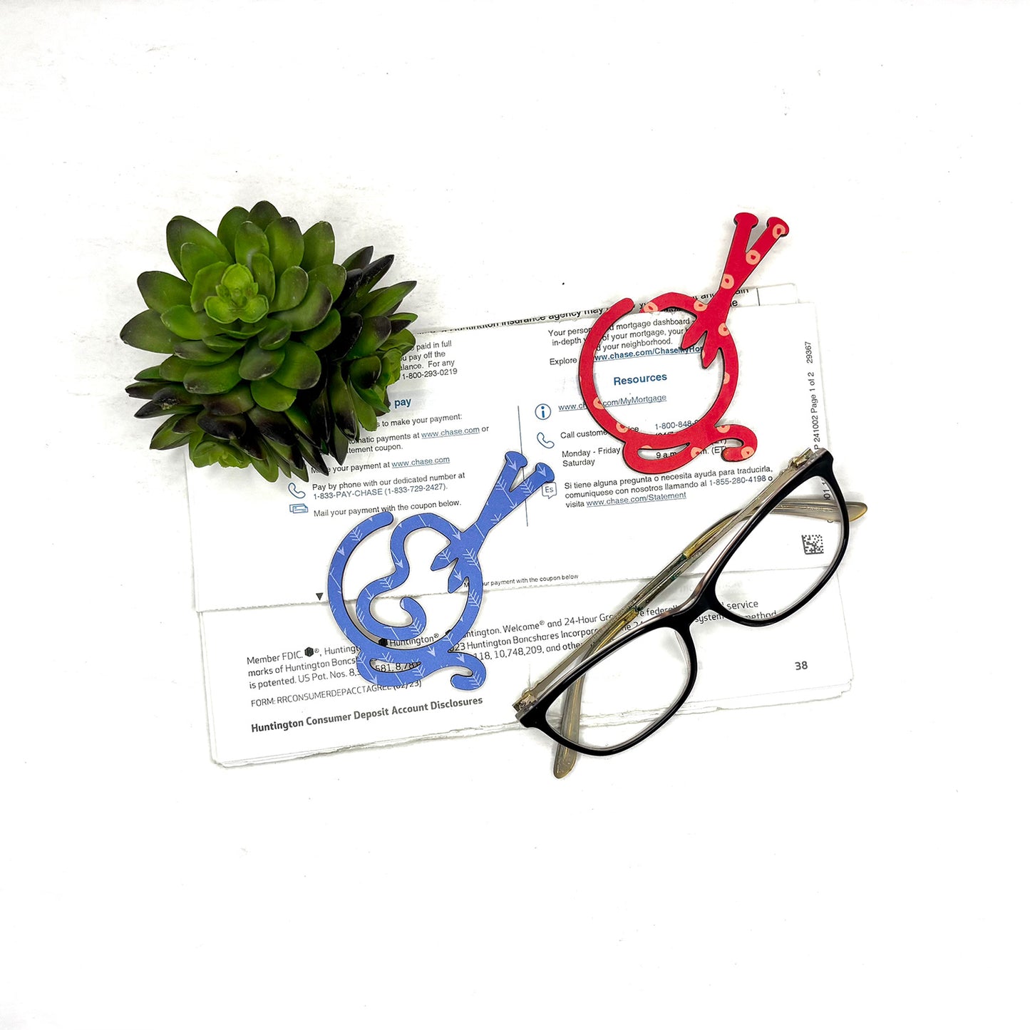 Yarn Ball Shaped Bookmark with Card Backer - Paperclip - Snack Bag Closure