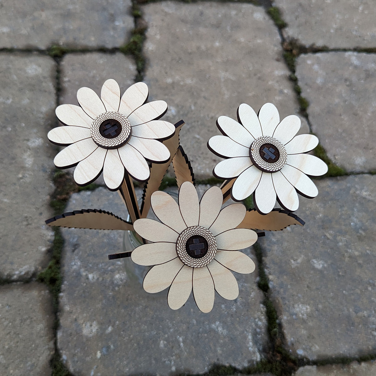 Standing Daisy Flowers - Spring Flower Decor (Set of 3) – Glowforge Shop