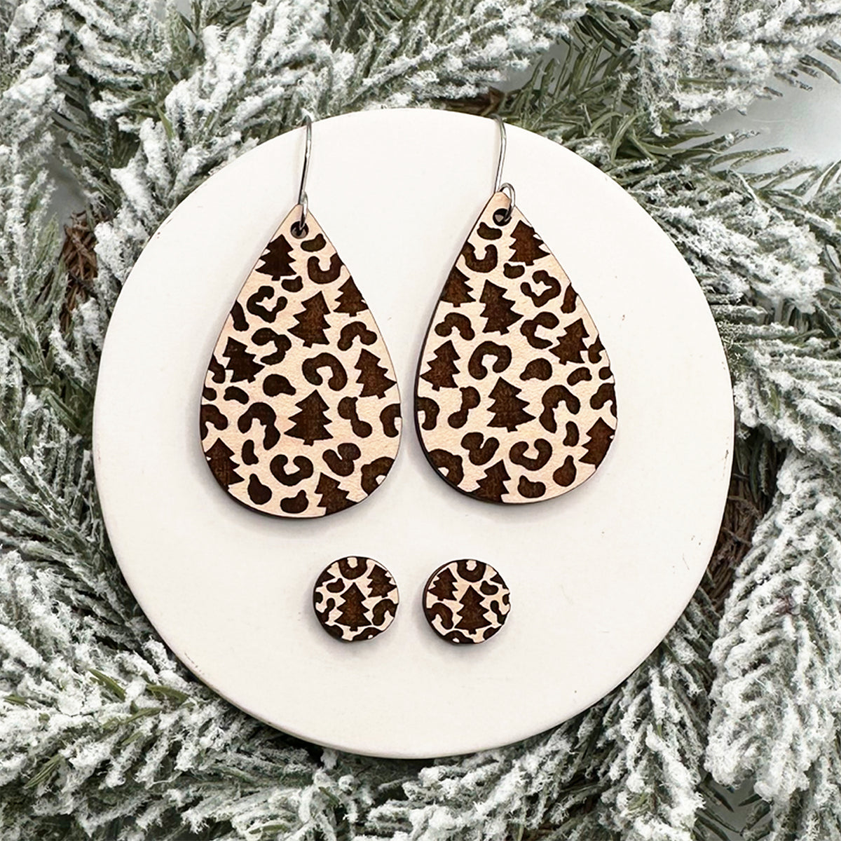 COLORFUL BLING Mother's Day Mama Earrings Wood Sunflower Bear Leopard Print Dangle Drop Earrings Unique Lightweight Butterfly Cow Lightning MOM Letter Earrings For Mom Women Girls Jewelry, Wood, Agate