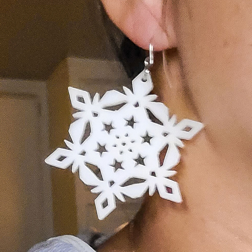 Paper-Style Snowflake Earring-Star Pattern