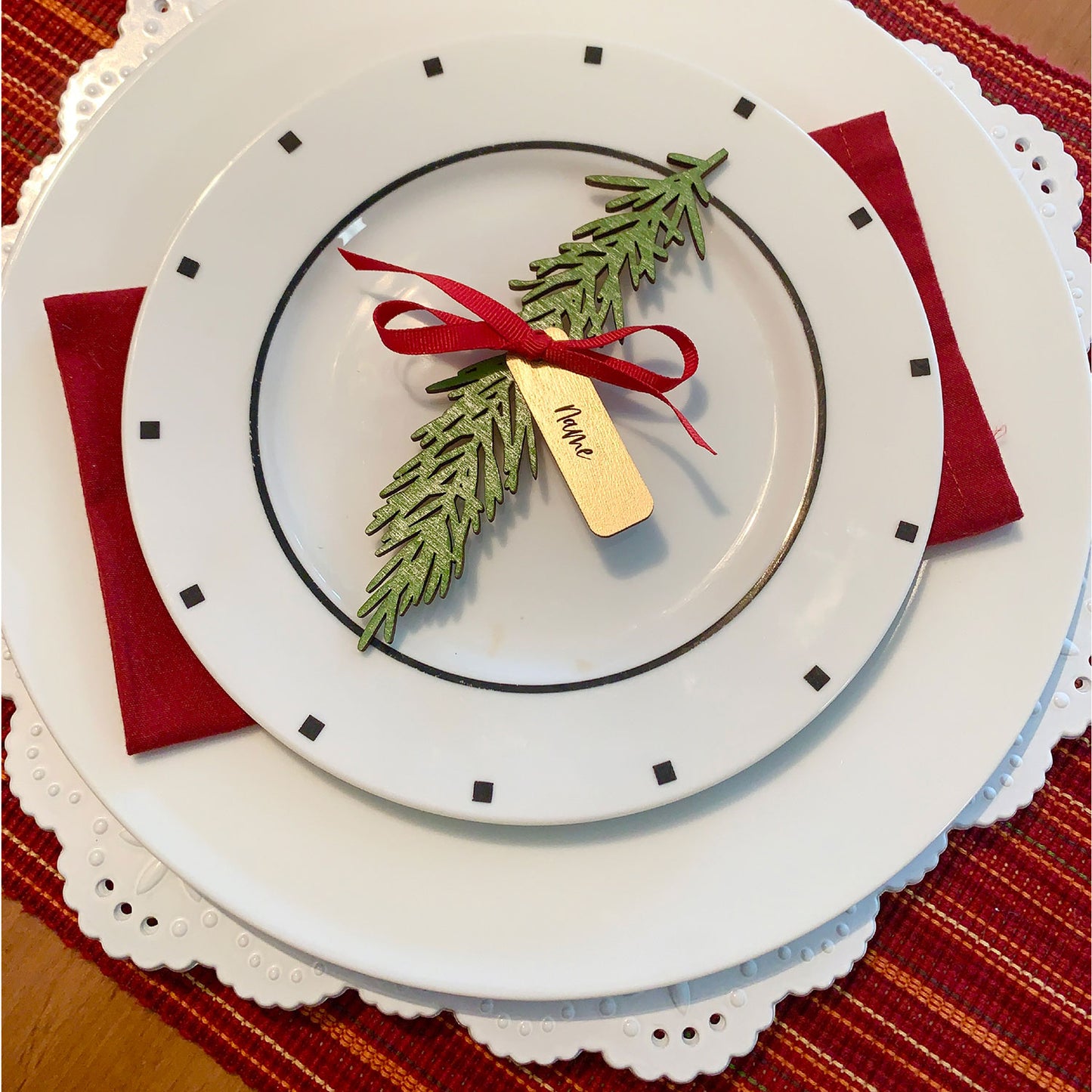 Pine Leaf Christmas Holiday Plate or Place Setting Decor