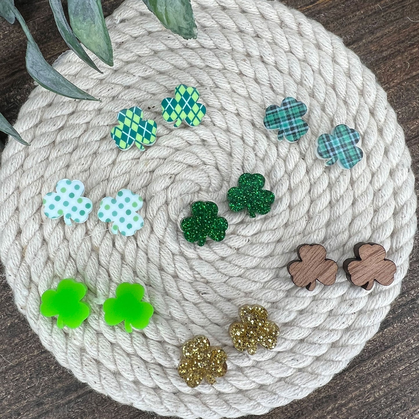 Simple Clover Stud Earrings