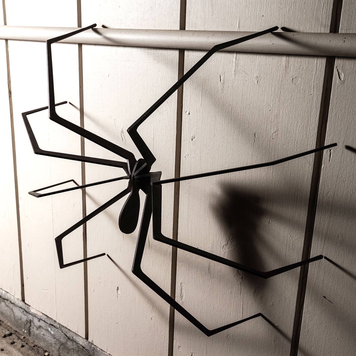 Simple Creepy Halloween Spider Decoration